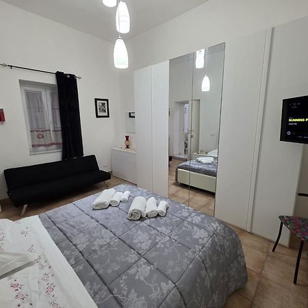 Апартаменты Domus Ciccio Pompeii - Relax & Free Parking Скафати Экстерьер фото